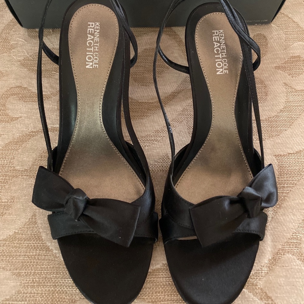 Kenneth Cole Reaction Black Satin Heels